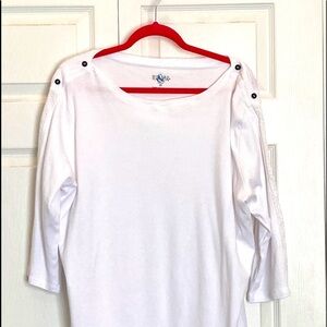 Three-quarter sleeve cotton top
